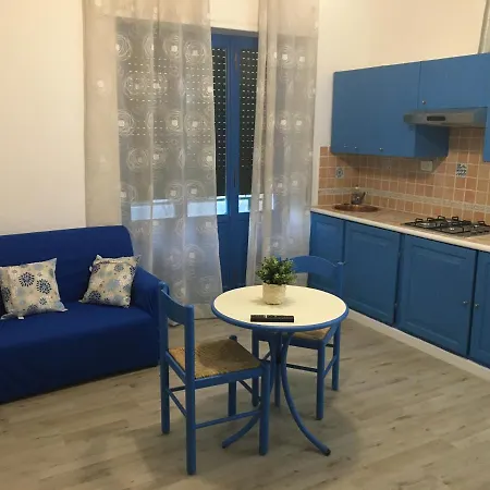 아파트 Sunny Sexy Grey & Cool Blue